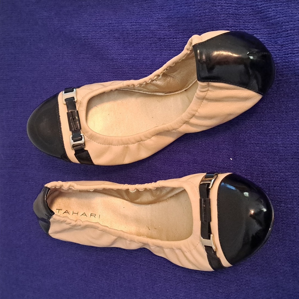 Tahari Veronica Ballet flats